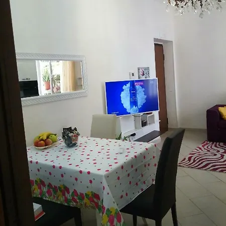 Center House * أولبيا